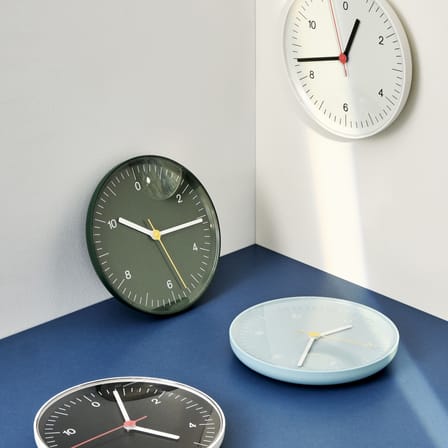 Horloge murale  plastique vert / Jasper Morrison, 2008 - Ø 26,5 cm - Hay