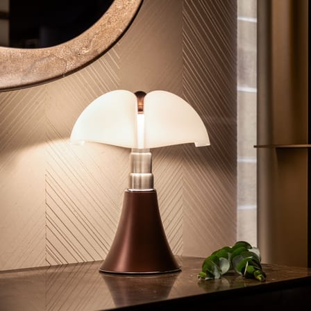 Lampe de table Minipipistrello LED / H 35 cm - Gae Aulenti, 1965 - Martinelli Luce