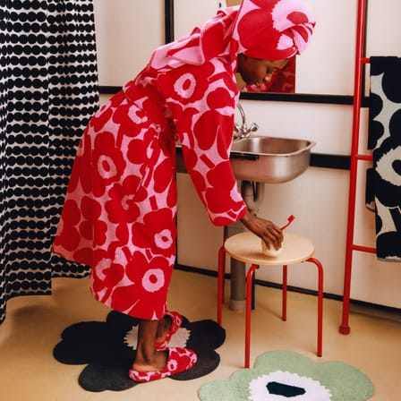 Tapis de bain Unikko noir / 73 x 74 cm - Marimekko