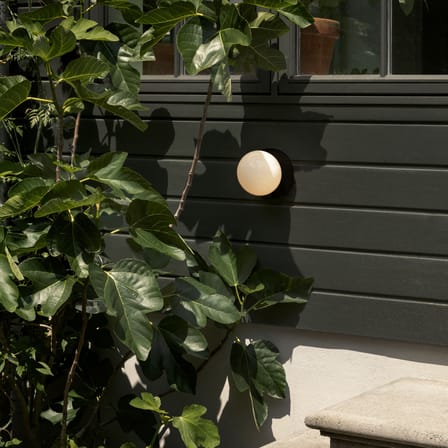 Applique d'esterno Liila 1 OUTDOOR metallo nero / Plafoniera - NUURA