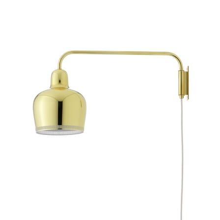 Applique avec prise Golden Bell A330S métal or / Alvar Aalto, 1937 - Bras pivotant - ARTEK