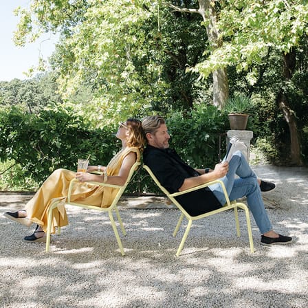 Fauteuil bas Luxembourg métal jaune / Dossier incliné - Fermob