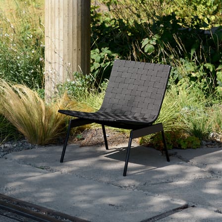 Ville AV44 Low armchair textile black - &tradition
