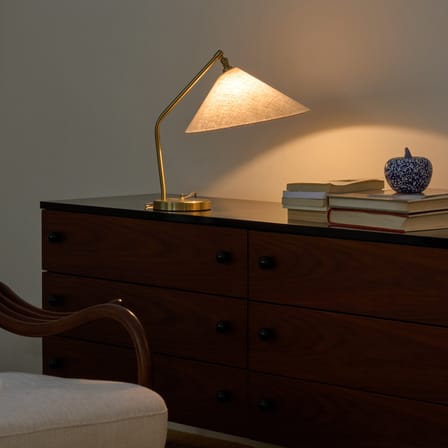 Lampe de table Gräshoppa / Orientable - Réédition 50' - Gubi