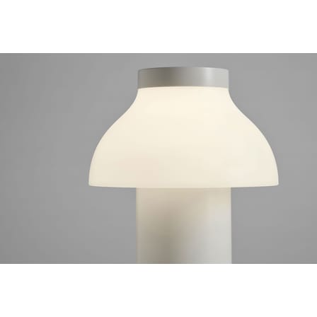 Lampe extérieur sans fil rechargeable PC Portable plastique beige blanc / Pierre Charpin - Hay