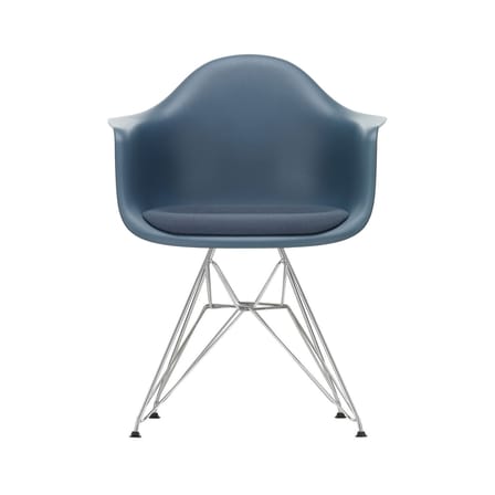 Fauteuil RE DAR - Eames Plastic Armchair plastique bleu / (1950) - Pieds chromés - Assise rembourrée / Recyclé - Vitra