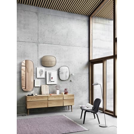 Framed Large Wall mirror metal green / 44 x 118 cm - Muuto