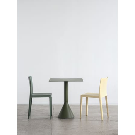 Chaise Elementaire plastique bleu gris / Bouroullec, 2018 - Hay