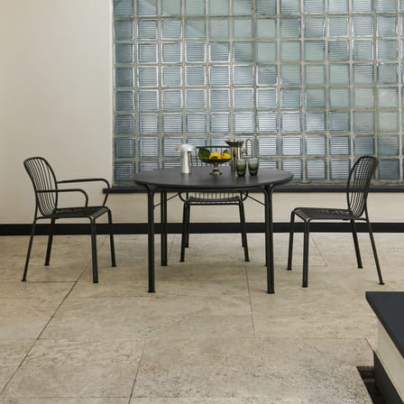 Table ronde Thorvald SC98 métal noir / Ø 115 cm - &tradition