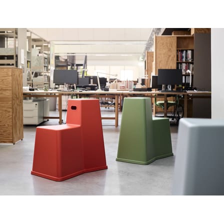 Tabouret Stool-Tool plastique rouge / Multifonction - Vitra