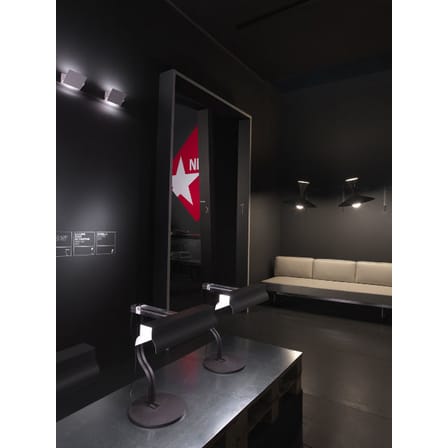 Applique  métal noir à volet pivotant LED /Charlotte Perriand, 1962 - Nemo