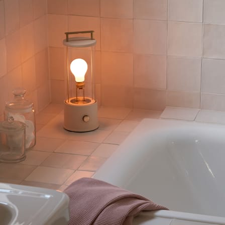 Lampe sans fil rechargeable The Muse 2.0 métal rose / IP44 - TALA