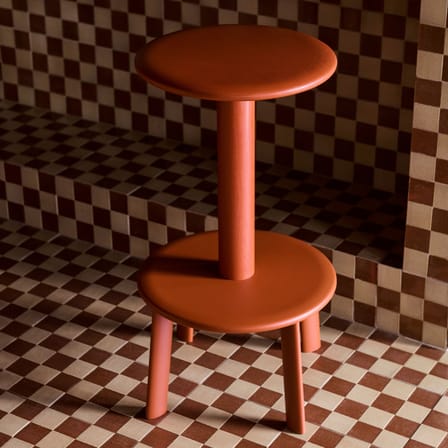 Tabouret haut pivotant Massif AV39 bois rouge / H 65 cm - &tradition