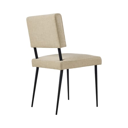Chaise rembourrée M-Chair tissu beige / Réédition Marcel Gascoin - Gubi