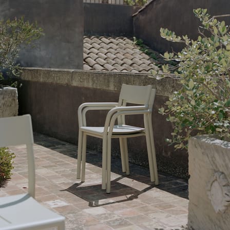 Fauteuil bridge empilable May métal gris - NEW WORKS