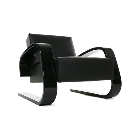 Fauteuil rembourré 400 Tank cuir noir / Alvar Aalto, 1936 - ARTEK