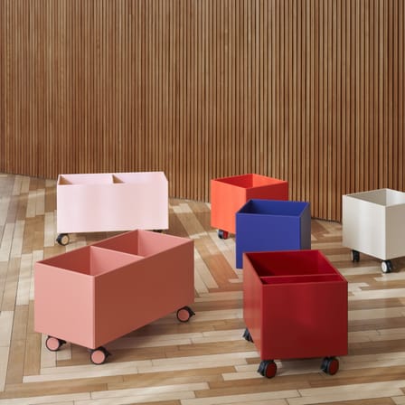 Coffre à roulettes Colour Box I bois violet / 35,4 x 35,4 x H 37,8 cm - MONTANA