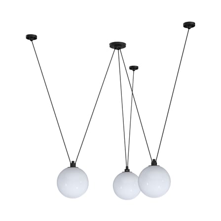 Suspension Acrobate N°325 verre blanc / Lampe Gras - 3 abat-jours Ø 25 cm - DCW éditions
