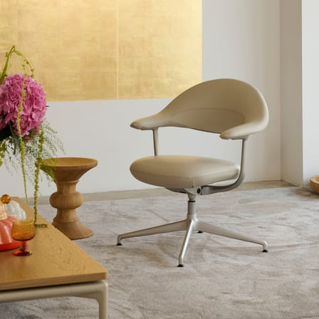 Fauteuil pivotant Mynt Soft cuir beige / Assise & dossier rembourrés - Vitra