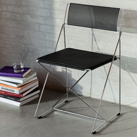 Chaise empilable X-Line INDOOR métal noir / Réédition 1977 - Acier perforé - Hay