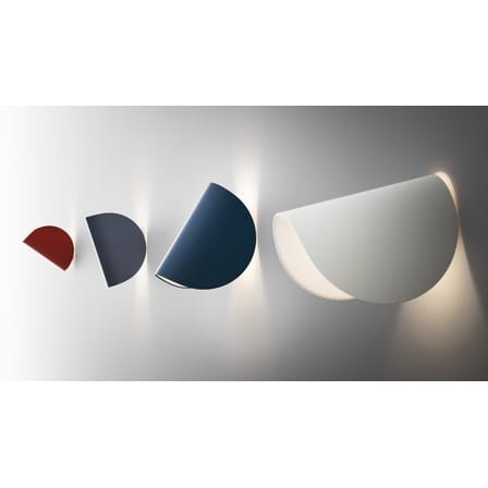 IO LED Wall light metal blue / Steerable - Fontana Arte