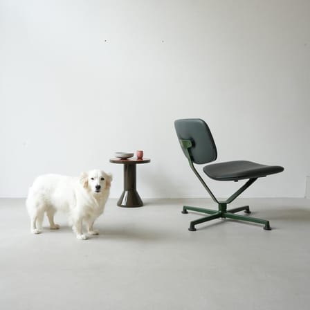 Fauteuil pivotant Arba / Cuir - Bouroullec, 2024 - raawii