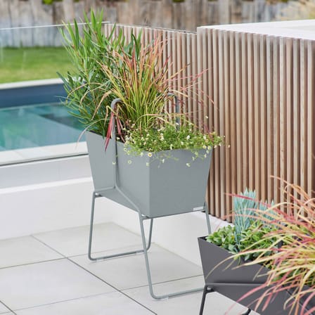 Jardinière Basket métal bleu haute / L 70 x H 84 cm - Fermob