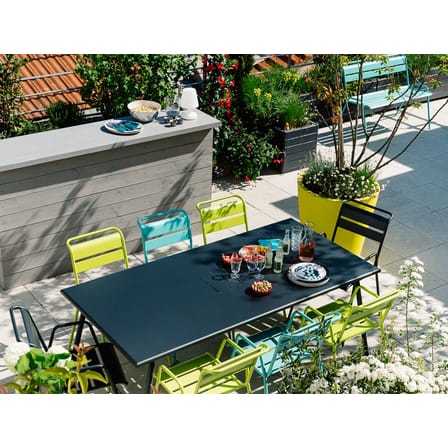 Table rectangulaire Monceau métal rouge / 146 x 80 cm - 6 personnes - Fermob