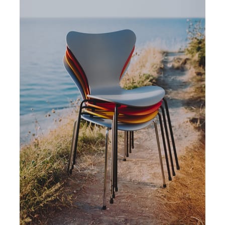 Chaise empilable Série 7 bois bleu / Frêne teinté - Arne Jacobsen, 1955 - Fritz Hansen