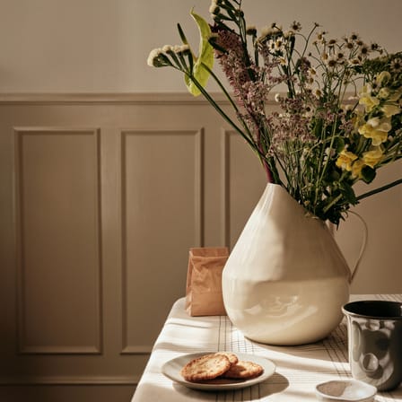 Vase Rosario métal beige / Fer émaillé - BROSTE COPENHAGEN