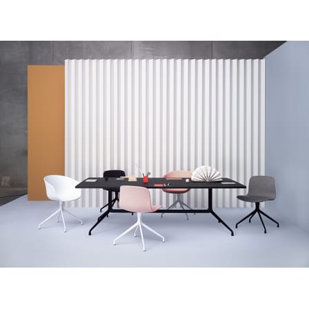 Chaise pivotante About a chair plastique blanc - Hay