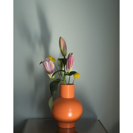 Vase Strøm Extra Large céramique orange / H 33 cm - Fait main / Nicholai Wiig-Hansen, 2016 - raawii