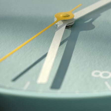 Horloge murale  plastique bleu / Jasper Morrison, 2008 - Ø 26,5 cm - Hay