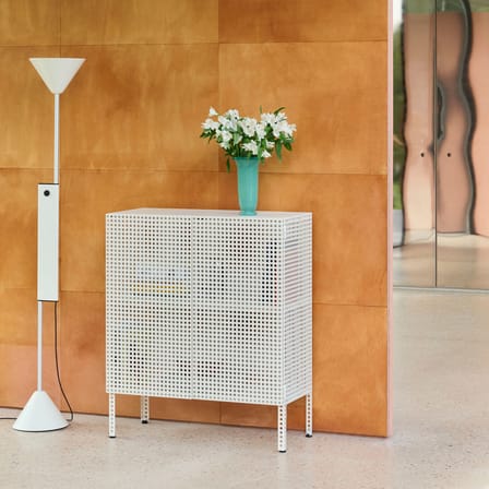 Buffet haut Perforated Cabinet Medium métal blanc / L 89 x H 106,5 cm - Hay