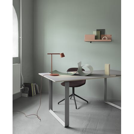 Lampe de table Tip LED métal noir / Orientable - Muuto