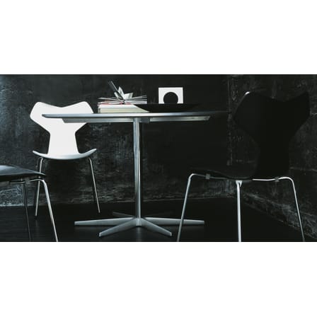Chaise empilable Grand Prix bois noir - Fritz Hansen
