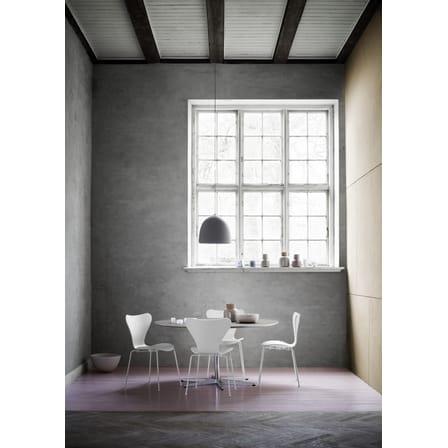 Chaise empilable Série 7 bois noir / Frêne teinté - Arne Jacobsen, 1955 - Fritz Hansen