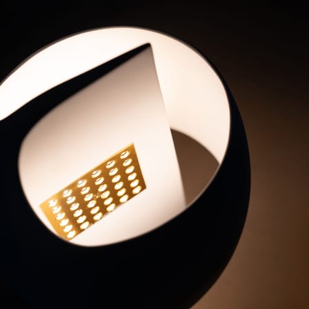 Tischleuchte La Lampe B LED stein weiß / Gips - H 39 cm - DCW éditions