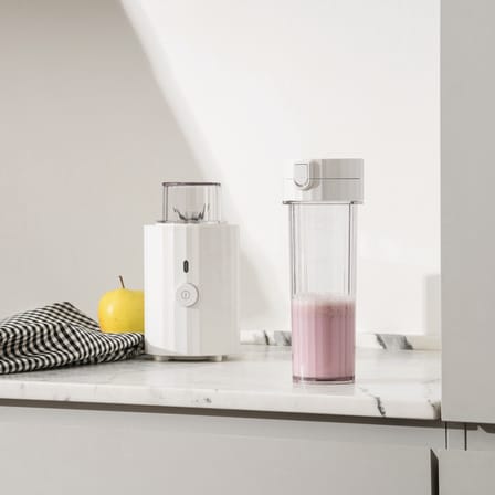 Mixeur personnel Plissé plastique noir / 380W - Verre de transport 550ml / Pour jus, smoothie, milkshake - Alessi