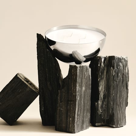 Accessoire / Bougie parfumée pour bougeoir Rocc Medium fragrance Basalte 600 g- Alessi