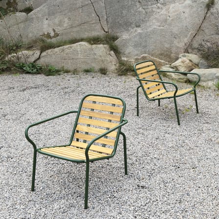 Fauteuil bas empilable Vig Lounge Wood bois naturel - Normann Copenhagen