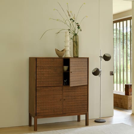 Buffet Sono bois marron / L 116 x H 144 cm - Panneaux en relief sculptés main - Ethnicraft