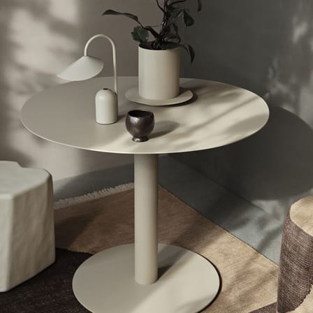 Lampe sans fil rechargeable Arum LED métal beige - Ferm Living