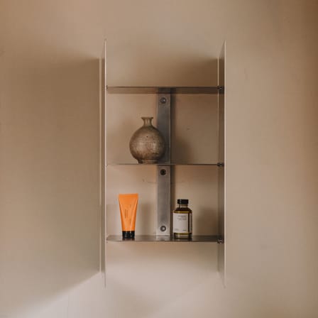 Portaoggetti da parete Sheet Cabinet metallo / 2 porte - L 59,6 x A 59,6 x P 16 cm - Frama 