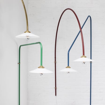 Applique avec prise Hanging Lamp n°3 métal rouge / H 135 x L 137,5 cm - valerie objects