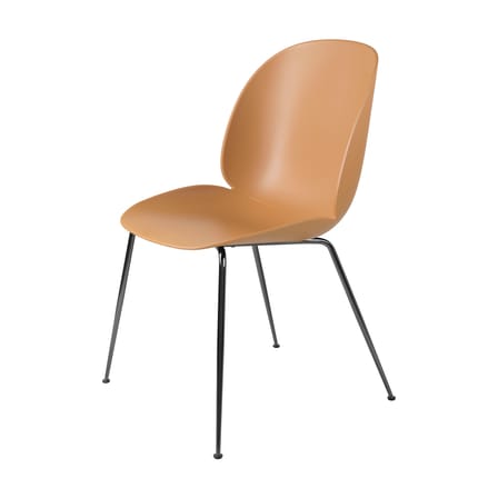 Chaise Beetle plastique orange / Pieds noir chromé - Gubi