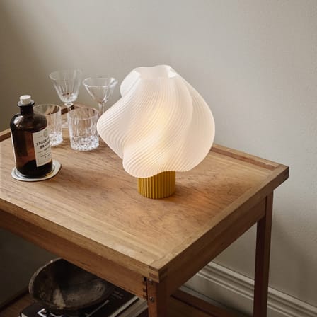 Lampe de table Soft Serve Regular jaune / H 26 cm - CRÈME ATELIER