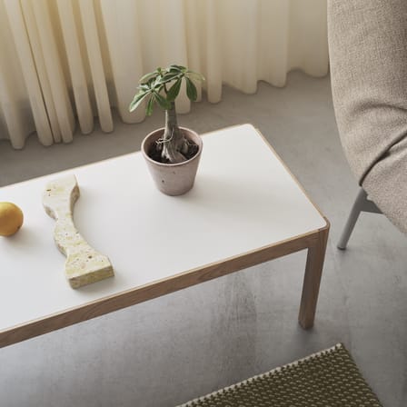 Table basse Workshop plastique gris bois naturel / 120 x 43 x H 38 cm - Linoleum - Muuto