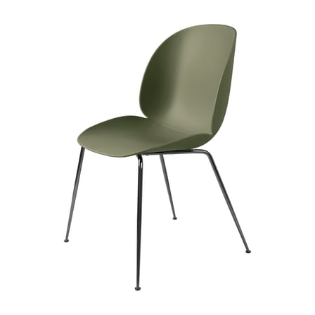 Chaise Beetle RE plastique vert / Pieds noir chromé - Recyclé - Gubi