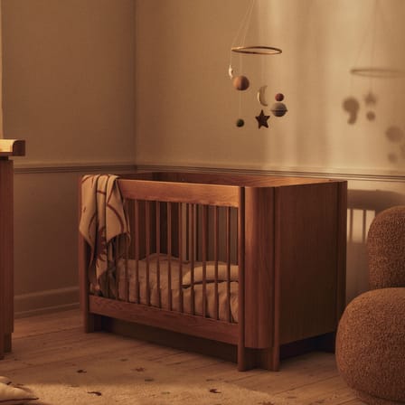 Tilu Convertible baby bed natural wood - Ferm Living